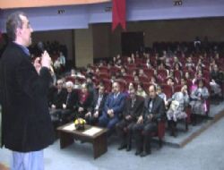 Mucit amca öğrencilerle buluştu